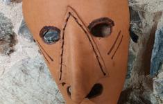 Máscara de couro