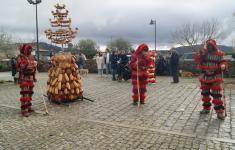 Caretos no leilão das roscas em Arcas